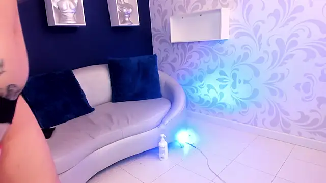 Snapshot of Saraakushh chatting on September 16, 12:44 am Saraakushh online show from September 16, 12:44 am