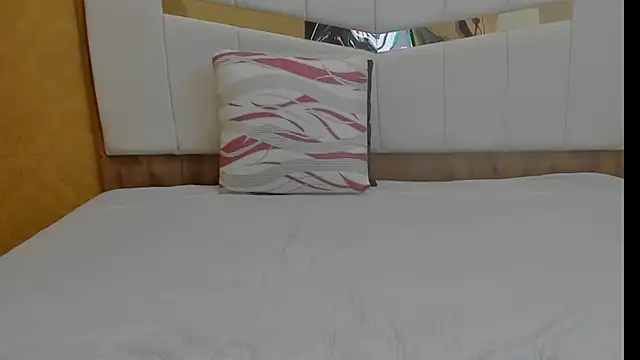 MimiXo99 online show from October 29, 9:05 pm