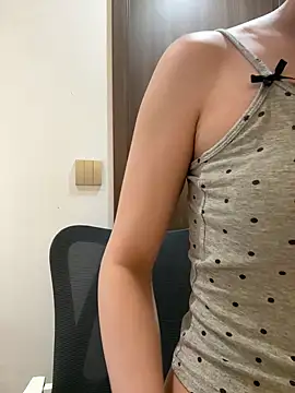 Snapshot of EnEn_xiaobao chatting on May 29, 2:26 pm EnEn xiaobao online show from May 29, 2:26 pm