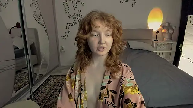 Snapshot of EmyRosaly chatting on March 22, 2:31 pm EmyRosaly online show from March 22, 2:31 pm