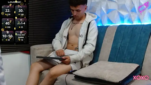 Isaac tan online show from November 18, 3:12 am