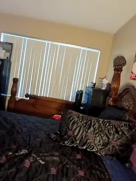 Snapshot of Anna-May97 chatting on December 3, 6:28 pm Anna-May97 online show from December 3, 6:28 pm