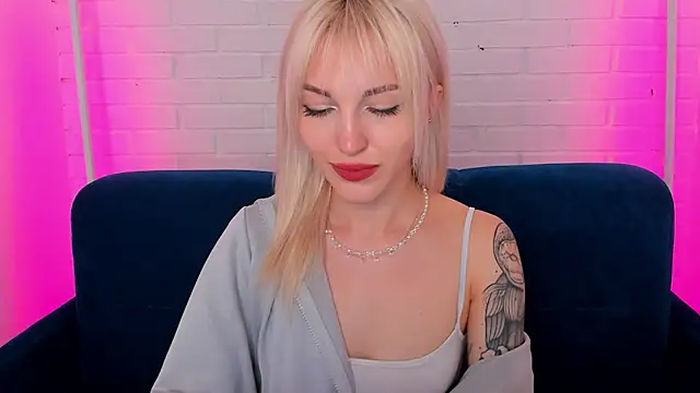 LisaFoxyMe online show from July 9, 1:42 am