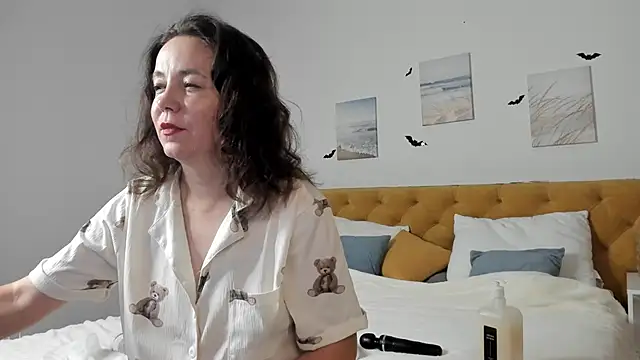 Kira Adler online show from October 28, 1:20 am