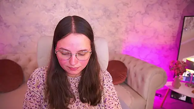 SophieDreamss online show from September 12, 7:14 pm