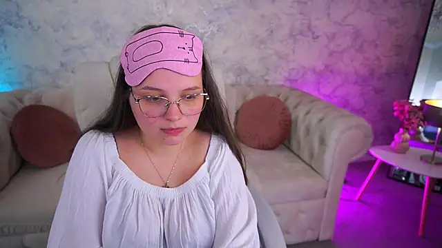 SophieDreamss online show from September 26, 10:25 pm