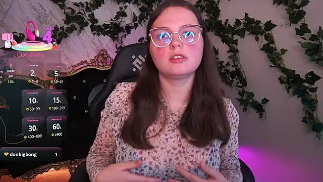 SophieDreamss online show from October 11, 1:31 pm