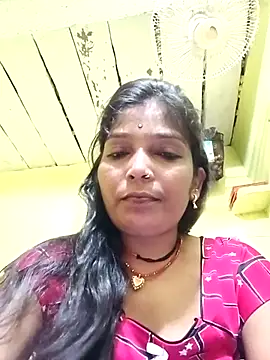 Snapshot of Samiya-143 chatting on October 4, 10:24 am Samiya-143 online show from October 4, 10:24 am