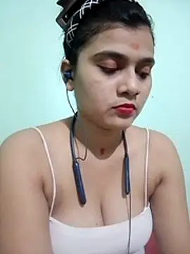 Snapshot of Kavya-Tiwari chatting on June 9, 8:37 am Kavya-Tiwari online show from June 9, 8:37 am