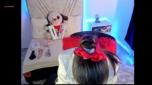 Snapshot of Mia_Victoria22 chatting on May 19, 5:30 pm Mia Victoria22 online show from May 19, 5:30 pm