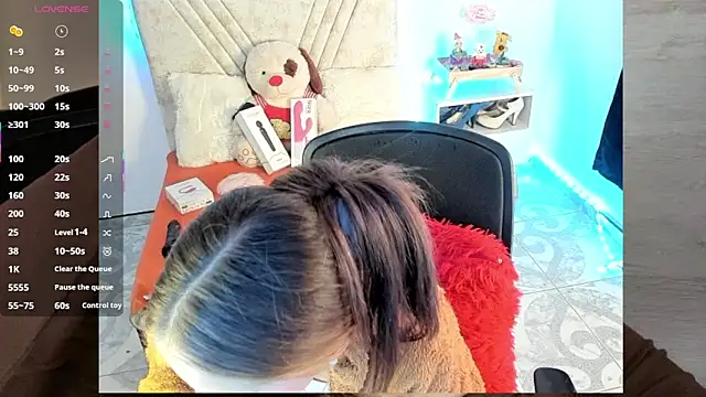 Snapshot of Mia_Victoria22 chatting on July 15, 1:44 am Mia Victoria22 online show from July 15, 1:44 am