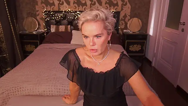 PleasureWeCouple online show from April 10, 5:56 am