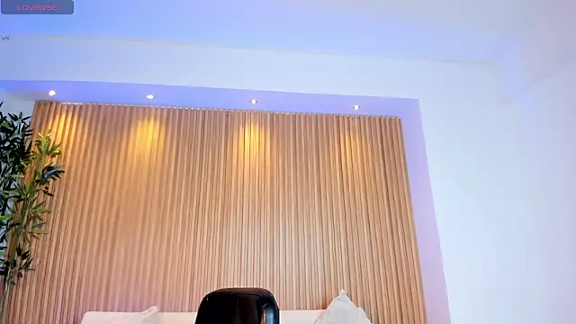 MadisonAnngel online show from November 23, 1:33 pm