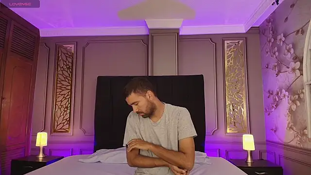 magnus serket online show from November 14, 9:41 am