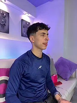 Snapshot of AdrianRinaldi chatting on September 16, 9:05 pm AdrianRinaldi online show from September 16, 9:05 pm