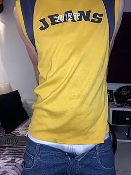 Snapshot of AdrianRinaldi chatting on November 4, 8:30 pm AdrianRinaldi online show from November 4, 8:30 pm