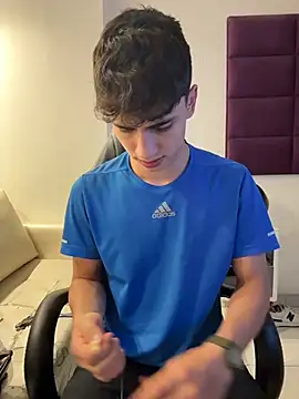 Snapshot of AdrianRinaldi chatting on December 3, 8:07 pm AdrianRinaldi online show from December 3, 8:07 pm