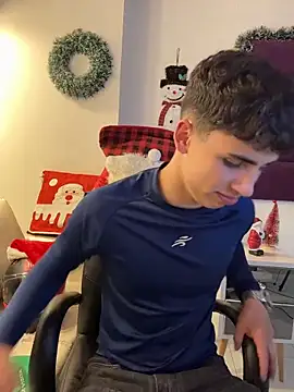 Snapshot of AdrianRinaldi chatting on December 13, 8:25 pm AdrianRinaldi online show from December 13, 8:25 pm