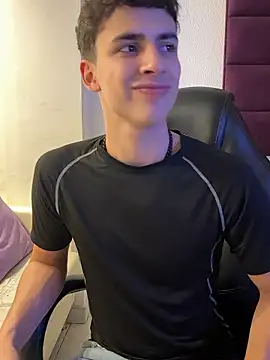 Snapshot of AdrianRinaldi chatting on January 10, 8:10 pm AdrianRinaldi online show from January 10, 8:10 pm