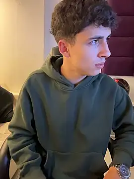 Snapshot of AdrianRinaldi chatting on January 13, 8:03 pm AdrianRinaldi online show from January 13, 8:03 pm