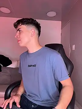 AdrianRinaldi online show from March 5, 8:05 pm