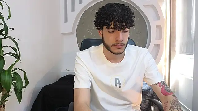 Rafael Mendezz online show from October 19, 8:20 pm