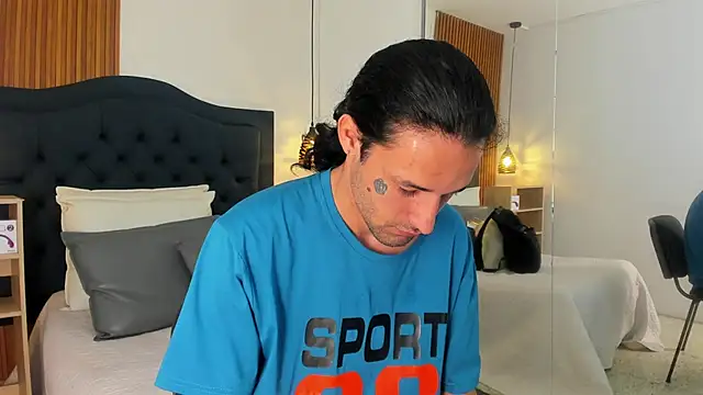 Hisoka 011 online show from October 15, 7:36 pm