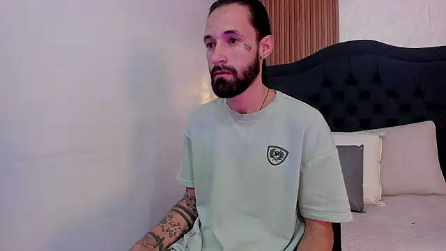 Hisoka 011 online show from April 14, 7:53 pm