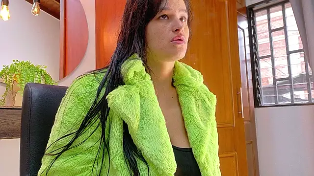 Jennifer Vega1 online show from February 15, 9:33 pm