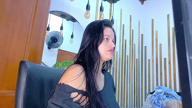 Snapshot of Jennifer_Vega1 chatting on March 27, 8:52 pm Jennifer Vega1 online show from March 27, 8:52 pm