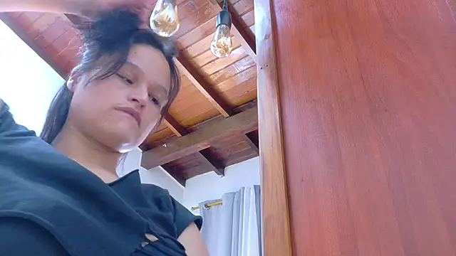 Snapshot of Jennifer_Vega1 chatting on April 3, 9:02 pm Jennifer Vega1 online show from April 3, 9:02 pm