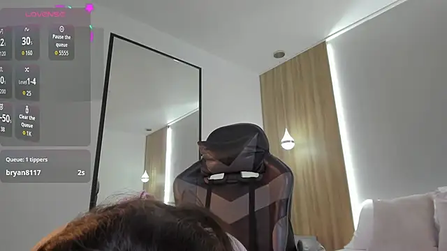 samantha 17  online show from March 24, 2:27 am