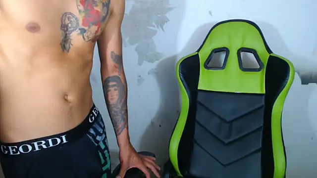 sensualduo online show from March 6, 7:03 am