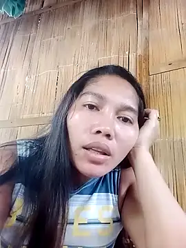 Snapshot of prettymom35 chatting on October 27, 1:53 am prettymom35 online show from October 27, 1:53 am