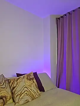 AliishaPss online show from December 4, 8:06 pm