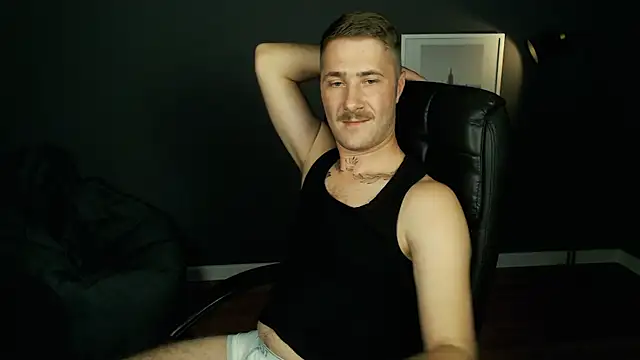 Snapshot of Mr_At_ chatting on September 17, 7:10 am Mr At  online show from September 17, 7:10 am