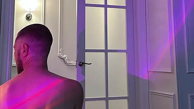 Snapshot of Mr_At_ chatting on October 15, 7:08 am Mr At  online show from October 15, 7:08 am