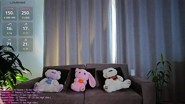 Snapshot of _LittleSammy chatting on May 18, 8:25 pm LittleSammy online show from May 18, 8:25 pm