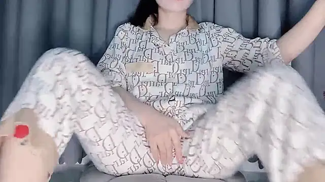   Joy69   online show from December 4, 9:40 am