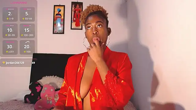 Snapshot of AdrianaCampbelll chatting on October 19, 5:52 am AdrianaCampbelll online show from October 19, 5:52 am