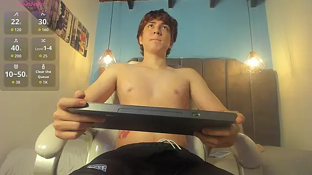 Oscar and dani online show from February 27, 5:18 am