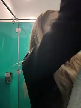 BabyAnais online show from November 5, 1:22 pm