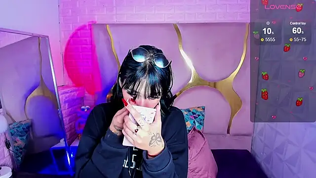 Niina Sissy online show from February 12, 3:45 am