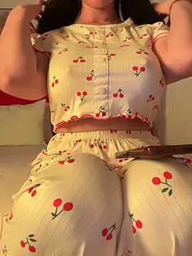 Snapshot of OnlyRima chatting on October 7, 9:50 am OnlyRima online show from October 7, 9:50 am