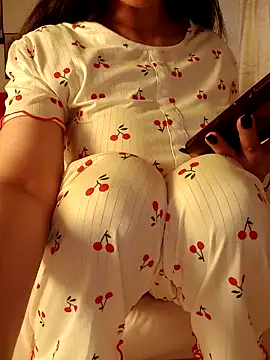 Snapshot of OnlyRima chatting on October 16, 11:44 am OnlyRima online show from October 16, 11:44 am