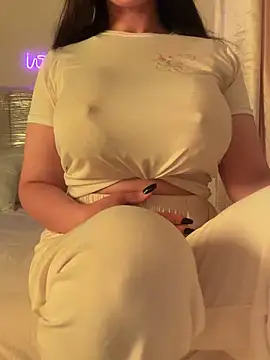 Snapshot of OnlyRima chatting on October 20, 12:44 am OnlyRima online show from October 20, 12:44 am