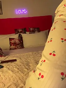 Snapshot of OnlyRima chatting on November 25, 9:53 am OnlyRima online show from November 25, 9:53 am