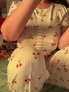 Snapshot of OnlyRima chatting on December 1, 11:48 am OnlyRima online show from December 1, 11:48 am