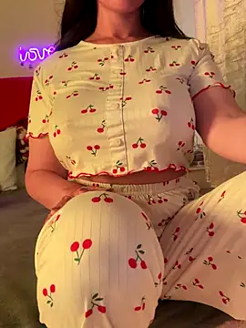 Snapshot of OnlyRima chatting on December 20, 11:28 am OnlyRima online show from December 20, 11:28 am