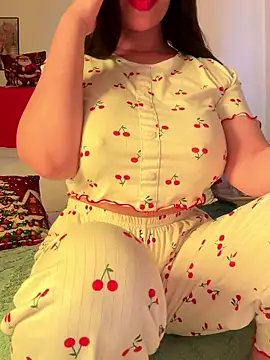 Snapshot of OnlyRima chatting on January 15, 9:47 am OnlyRima online show from January 15, 9:47 am